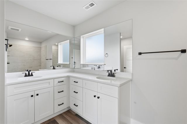 808 Crestview, Solon, IA 52333