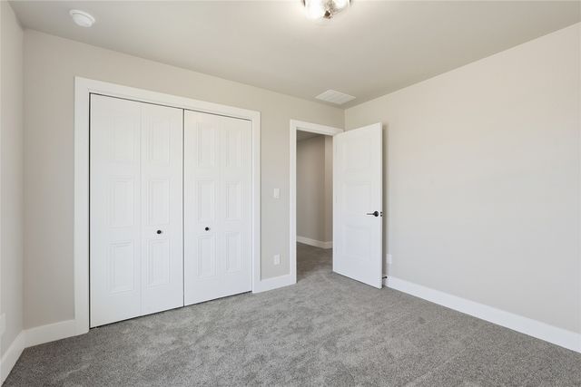 808 Crestview, Solon, IA 52333