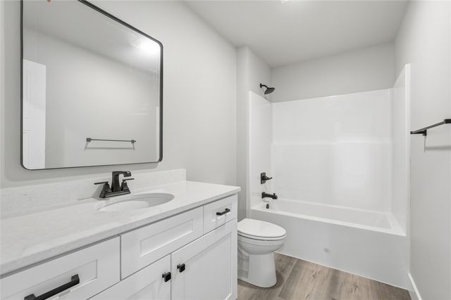 808 Crestview, Solon, IA 52333