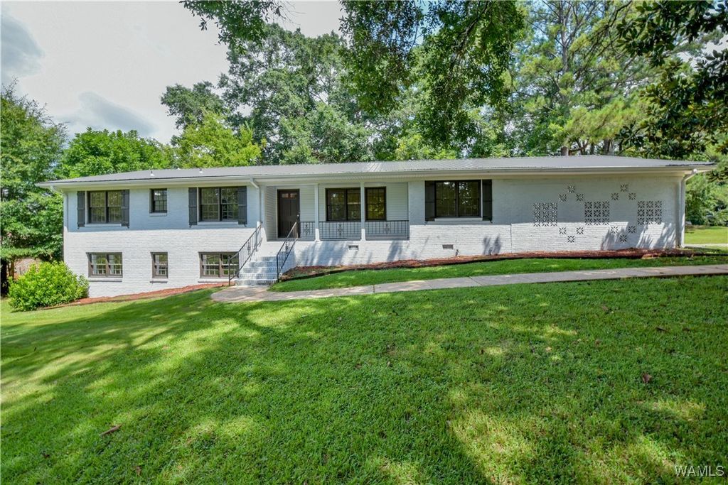 7816 Woodlawn, Tuscaloosa, AL 35405