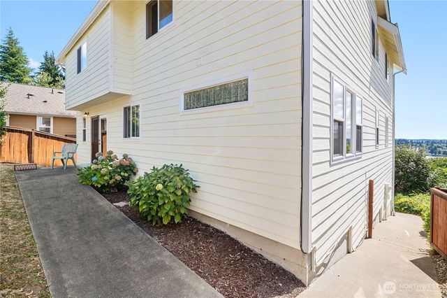 3215 Rickey Road NE, Bremerton, WA 98310