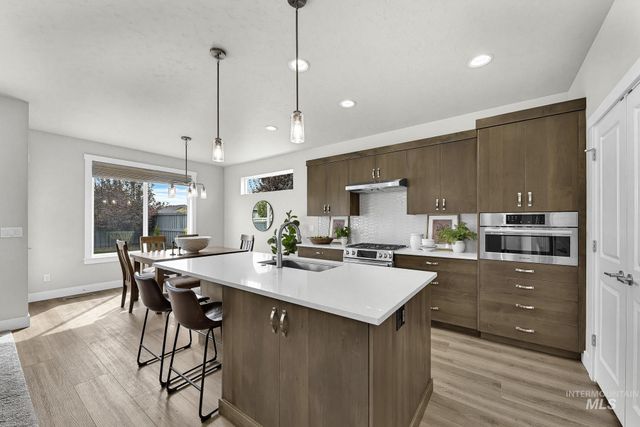 10455 Loneleaf Dr, Nampa, ID 83687