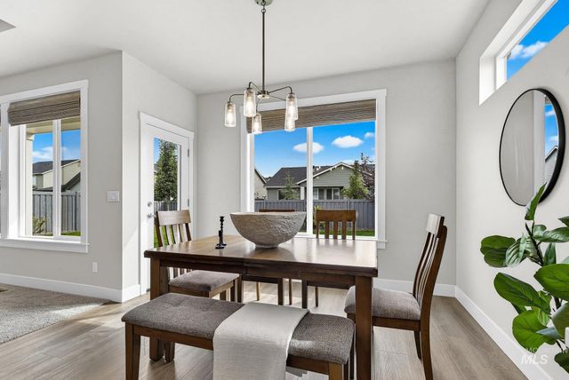 10455 Loneleaf Dr, Nampa, ID 83687