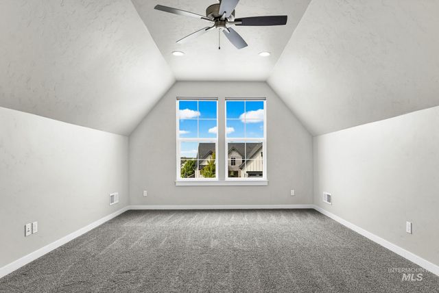 10455 Loneleaf Dr, Nampa, ID 83687