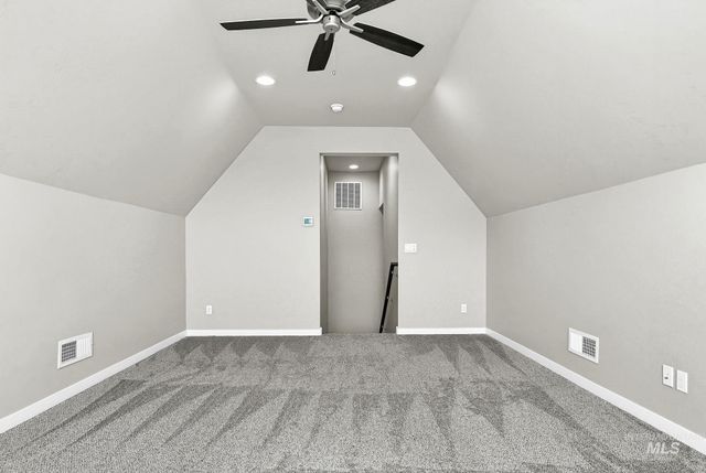 10455 Loneleaf Dr, Nampa, ID 83687