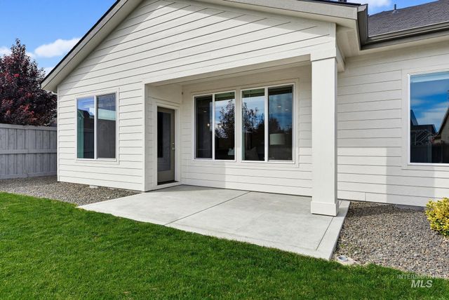 10455 Loneleaf Dr, Nampa, ID 83687