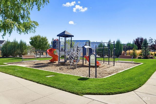 10455 Loneleaf Dr, Nampa, ID 83687