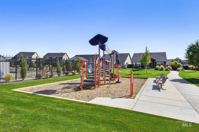 10455 Loneleaf Dr, Nampa, ID 83687
