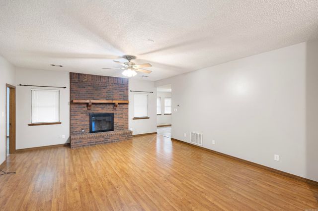 201 Meadow Lynn Drive, Morrilton, AR 72110