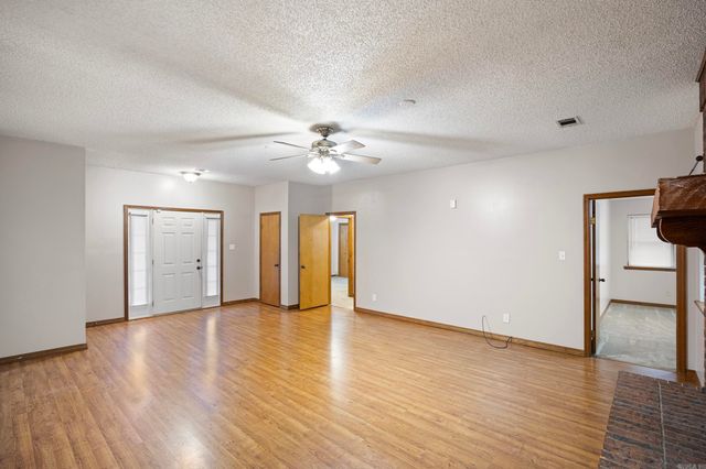 201 Meadow Lynn Drive, Morrilton, AR 72110