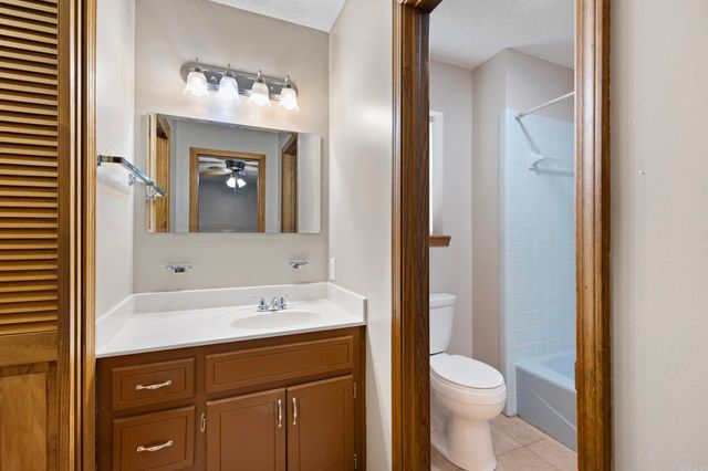 201 Meadow Lynn Drive, Morrilton, AR 72110