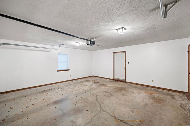 201 Meadow Lynn Drive, Morrilton, AR 72110