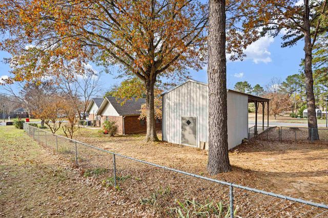 201 Meadow Lynn Drive, Morrilton, AR 72110