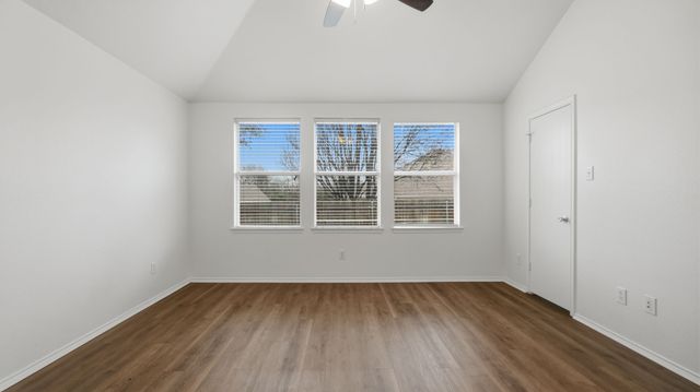 1529 Cardinal Way, Aubrey, TX 76227