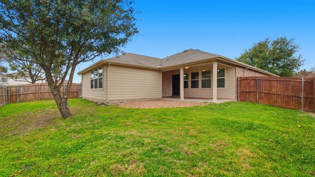 1529 Cardinal Way, Aubrey, TX 76227