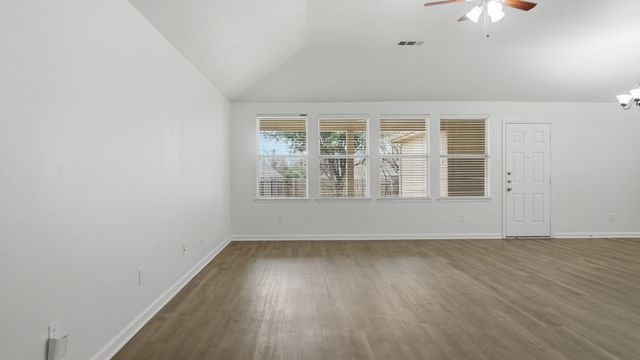 1529 Cardinal Way, Aubrey, TX 76227