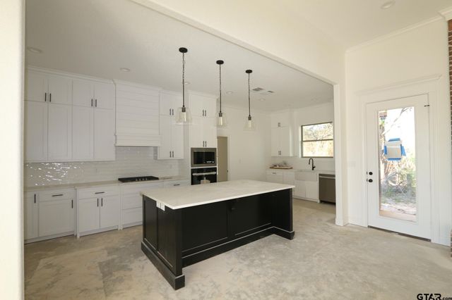 11786 Jayden Lane, Tyler, TX 75703