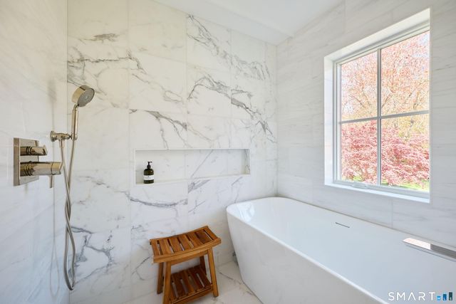 26 Bassett Lane, Madison, CT 06443