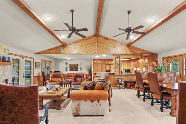 1325 Kings Rd, Marshall, TX 75672