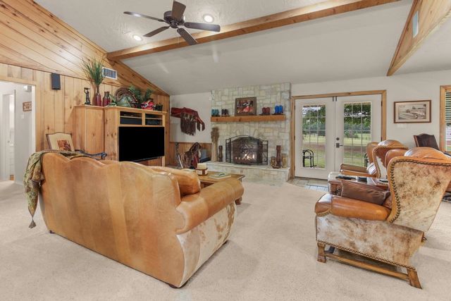 1325 Kings Rd, Marshall, TX 75672