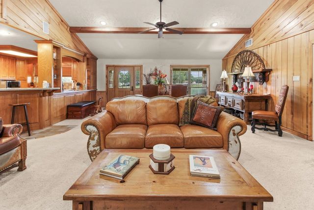 1325 Kings Rd, Marshall, TX 75672