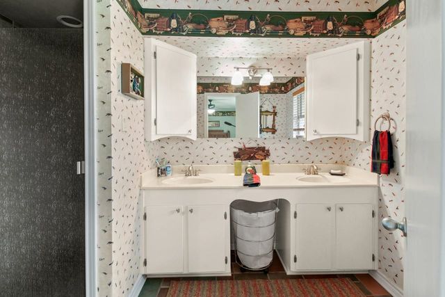 1325 Kings Rd, Marshall, TX 75672