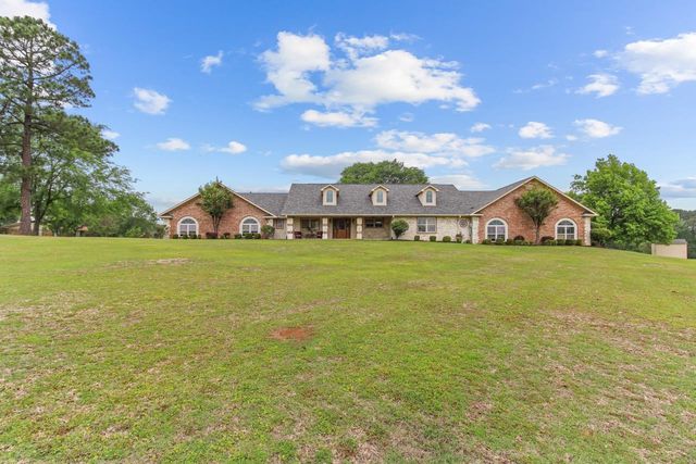 1325 Kings Rd, Marshall, TX 75672