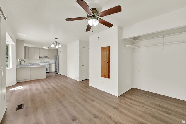 936 N 750 W, Clinton, UT 84015