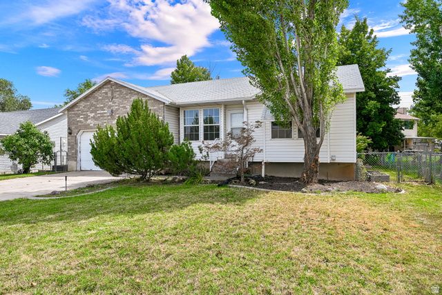 936 N 750 W, Clinton, UT 84015