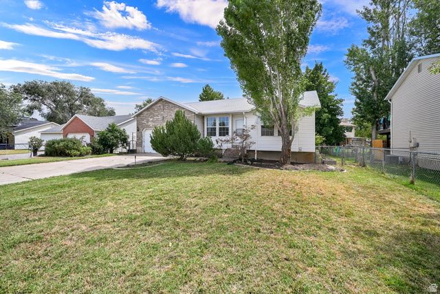 936 N 750 W, Clinton, UT 84015