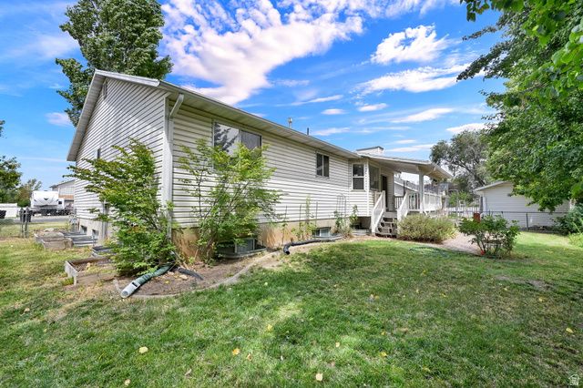 936 N 750 W, Clinton, UT 84015