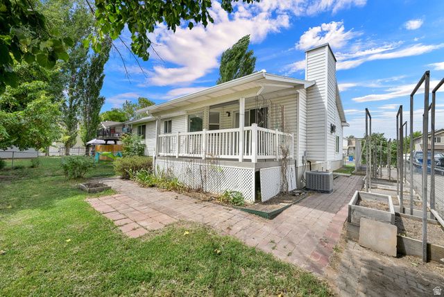 936 N 750 W, Clinton, UT 84015