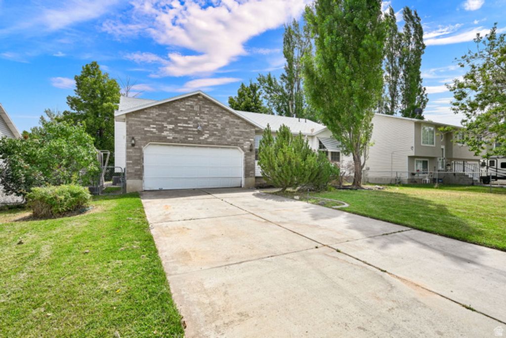 936 N 750 W, Clinton, UT 84015 — photo 2