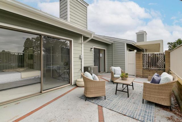 1065 Brewley Lane, Vista, CA 92081