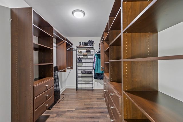 18 Oak Ridge Dr, Charlton, MA 01507