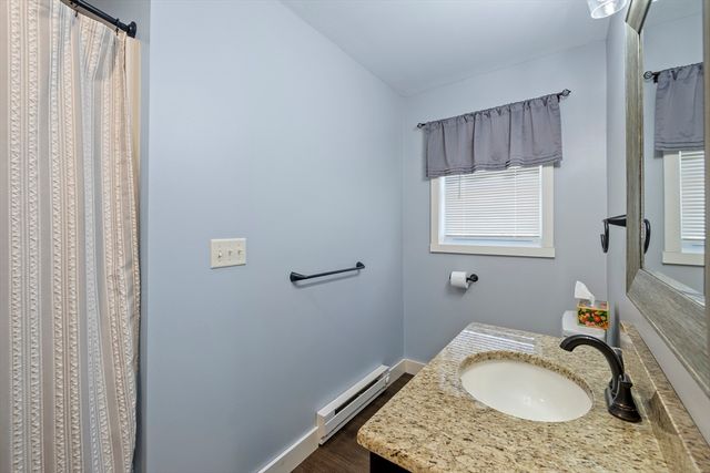 18 Oak Ridge Dr, Charlton, MA 01507