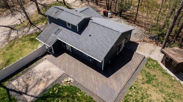 18 Oak Ridge Dr, Charlton, MA 01507
