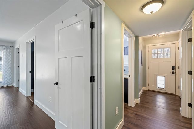 18 Oak Ridge Dr, Charlton, MA 01507