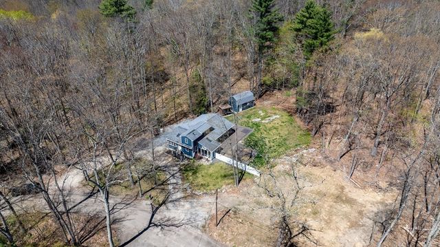 18 Oak Ridge Dr, Charlton, MA 01507