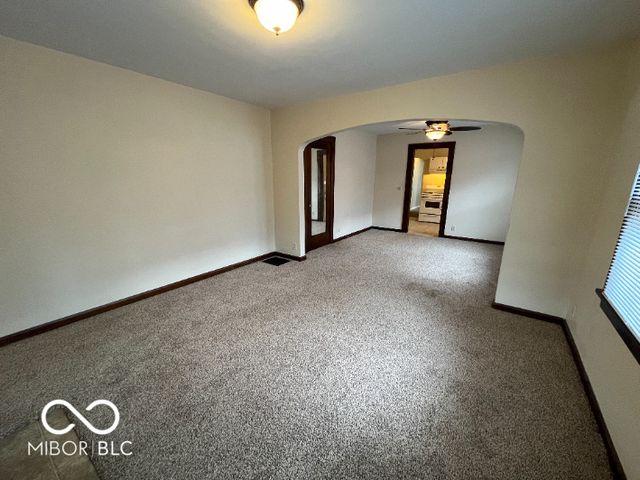 4910 E 10th Street, Indianapolis, IN 46201