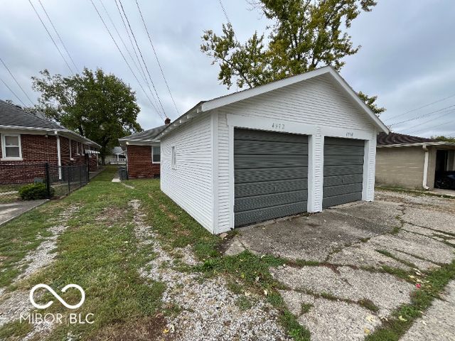 4910 E 10th Street, Indianapolis, IN 46201