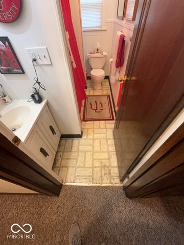 4910 E 10th Street, Indianapolis, IN 46201