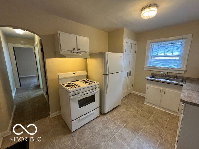 4910 E 10th Street, Indianapolis, IN 46201