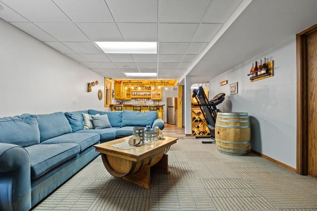 822 SE 10th Street, Ankeny, IA 50021