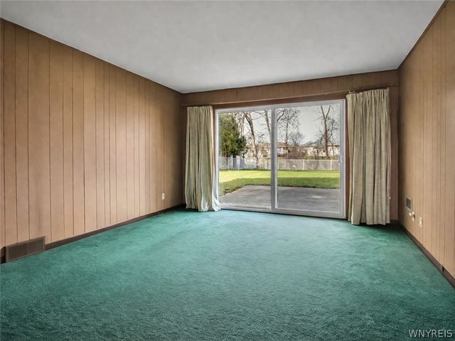 378 South Creek Drive, Cheektowaga, NY 14043