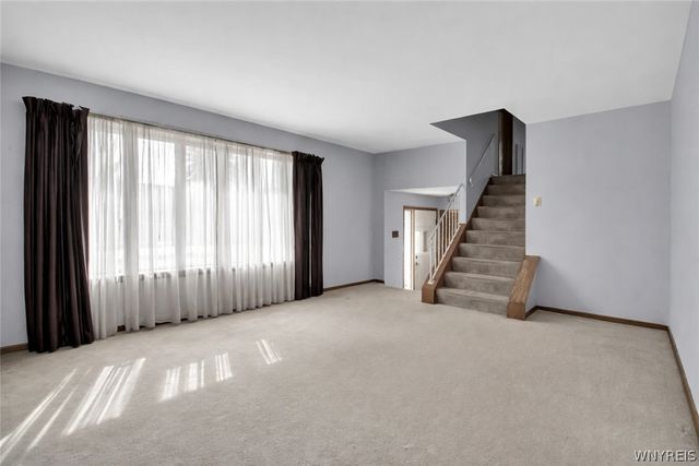 378 South Creek Drive, Cheektowaga, NY 14043