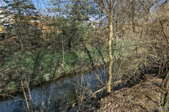 378 South Creek Drive, Cheektowaga, NY 14043