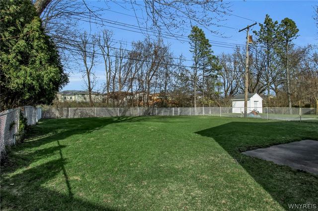 378 South Creek Drive, Cheektowaga, NY 14043