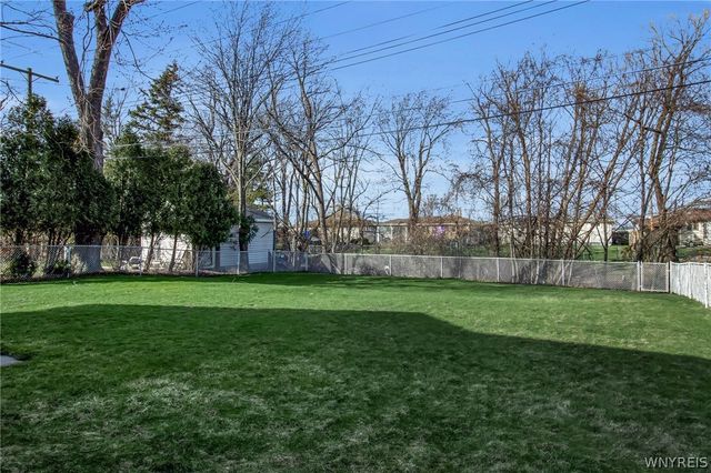 378 South Creek Drive, Cheektowaga, NY 14043