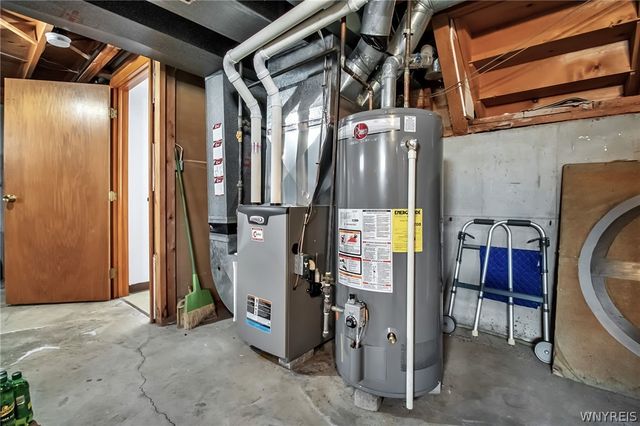 378 South Creek Drive, Cheektowaga, NY 14043